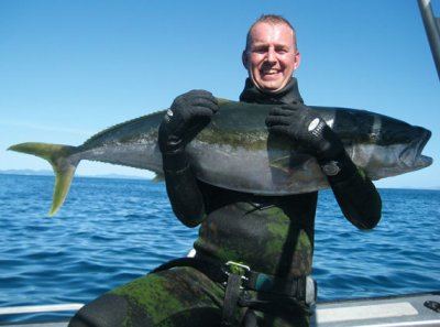 Spearfishing_at_Little_Barrier1.jpg