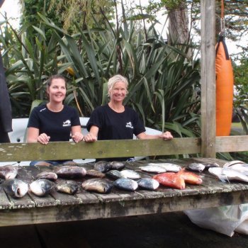 NZ_womens_spearfishing_team_2011.JPG