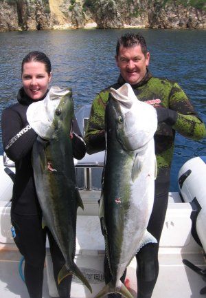 jess_and_brandon_whiddett_spearfishing_kingfish.jpg
