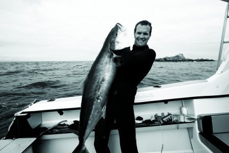 Steve_with_30kg_kingi_HIGH_RES.jpg